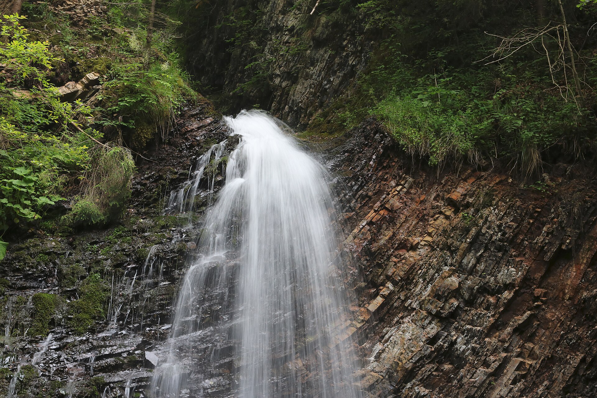 Zhenetskyi Huk waterfall